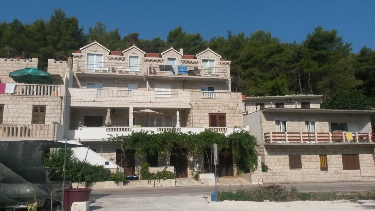 Ina * Povlja (Brac)